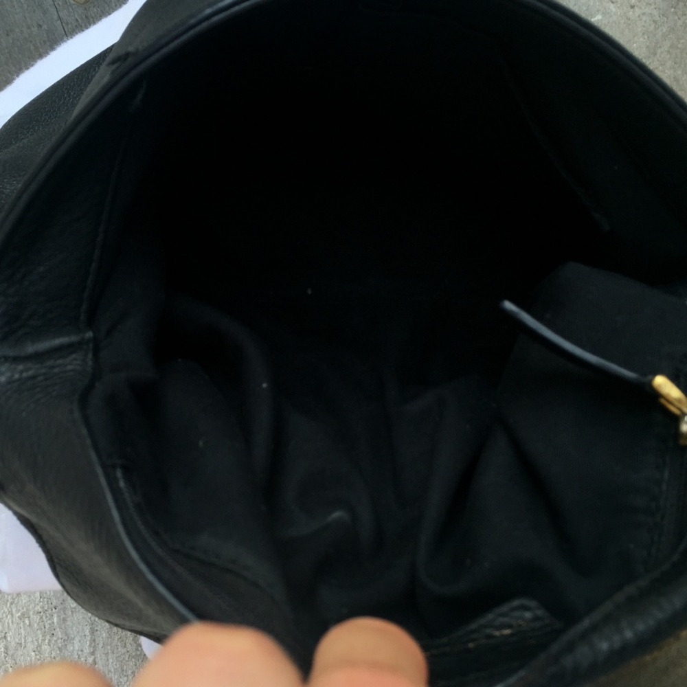 Marc Jacobs Crossbody Black Leather Classic Bag - Picture 7 of 8